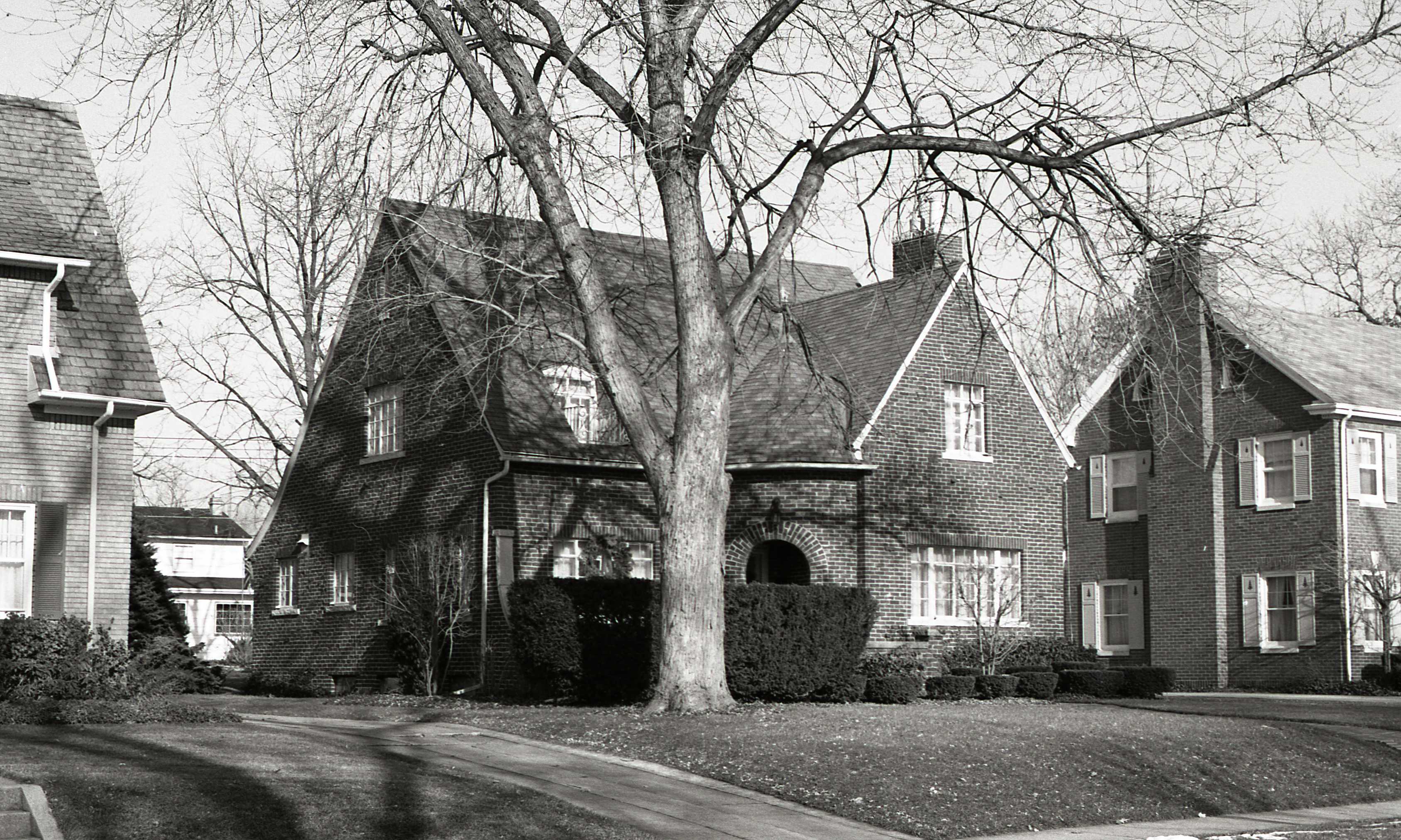 1317 East Wayne Street South